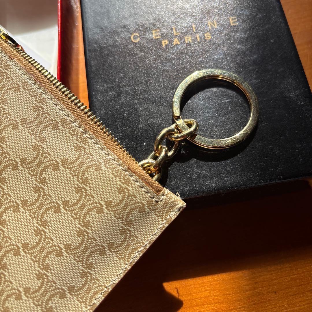未使用　CELINE ケース ベージュ