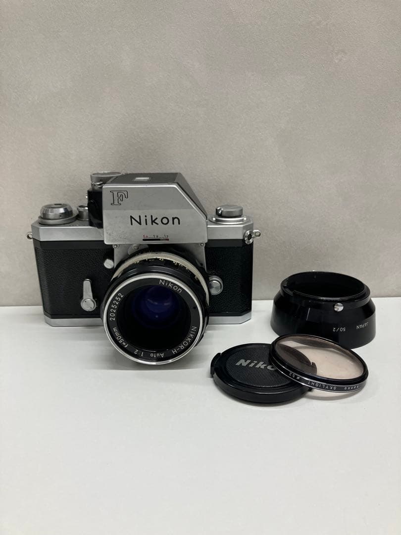 Nikon F 一眼レフカメラ Nikkor 50mmレンズ付き　【A566】