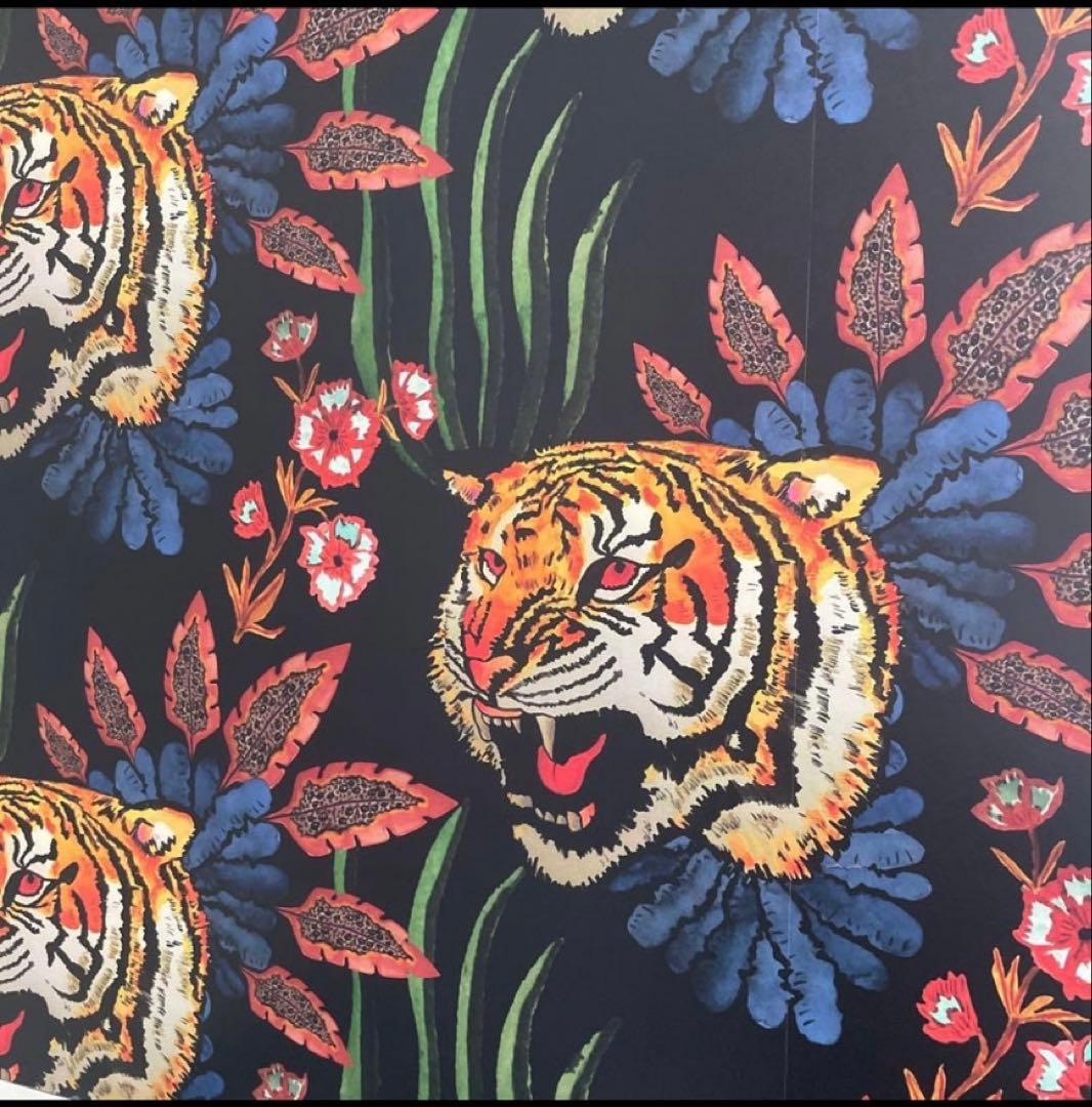 GUCCI 正規品 タイガーリーフ プリント ウォールペーパー