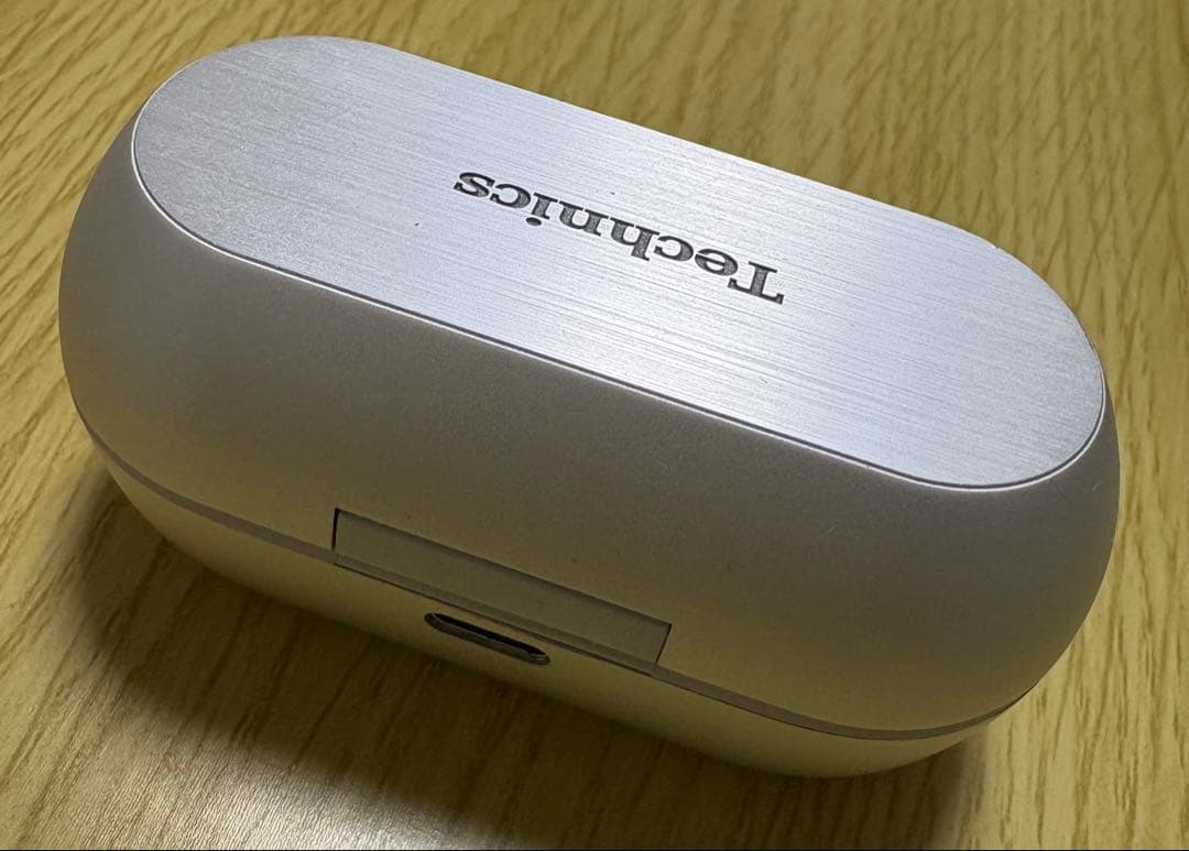 ワイヤレスイヤホン　Technics EAH-AZ70W