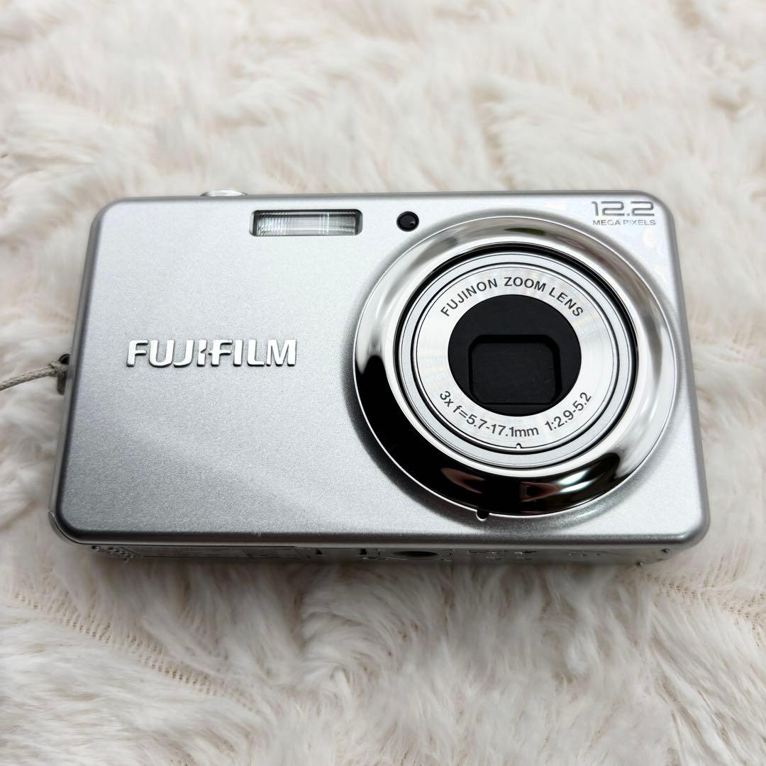 極美品 動作良好 FUJIFILM FinePix J30 シルバー