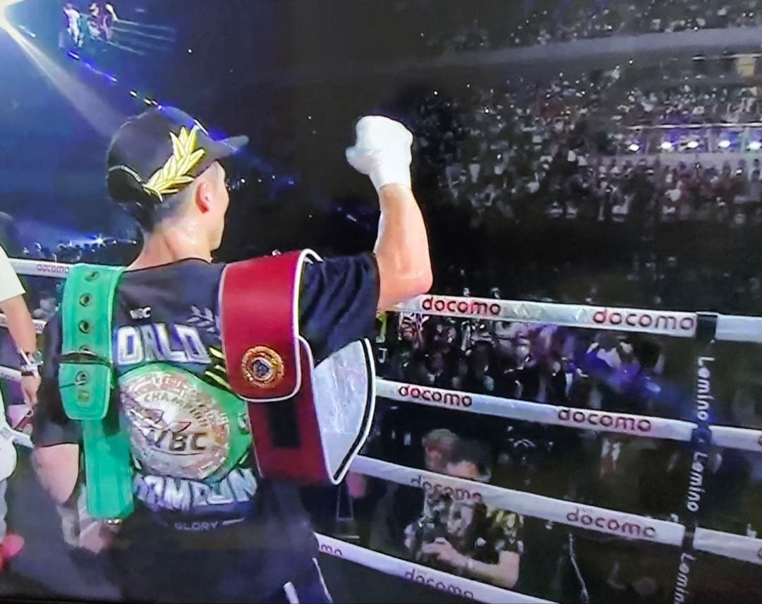 リヤドシーズン×WBCチャンピオンベルトTシャツ