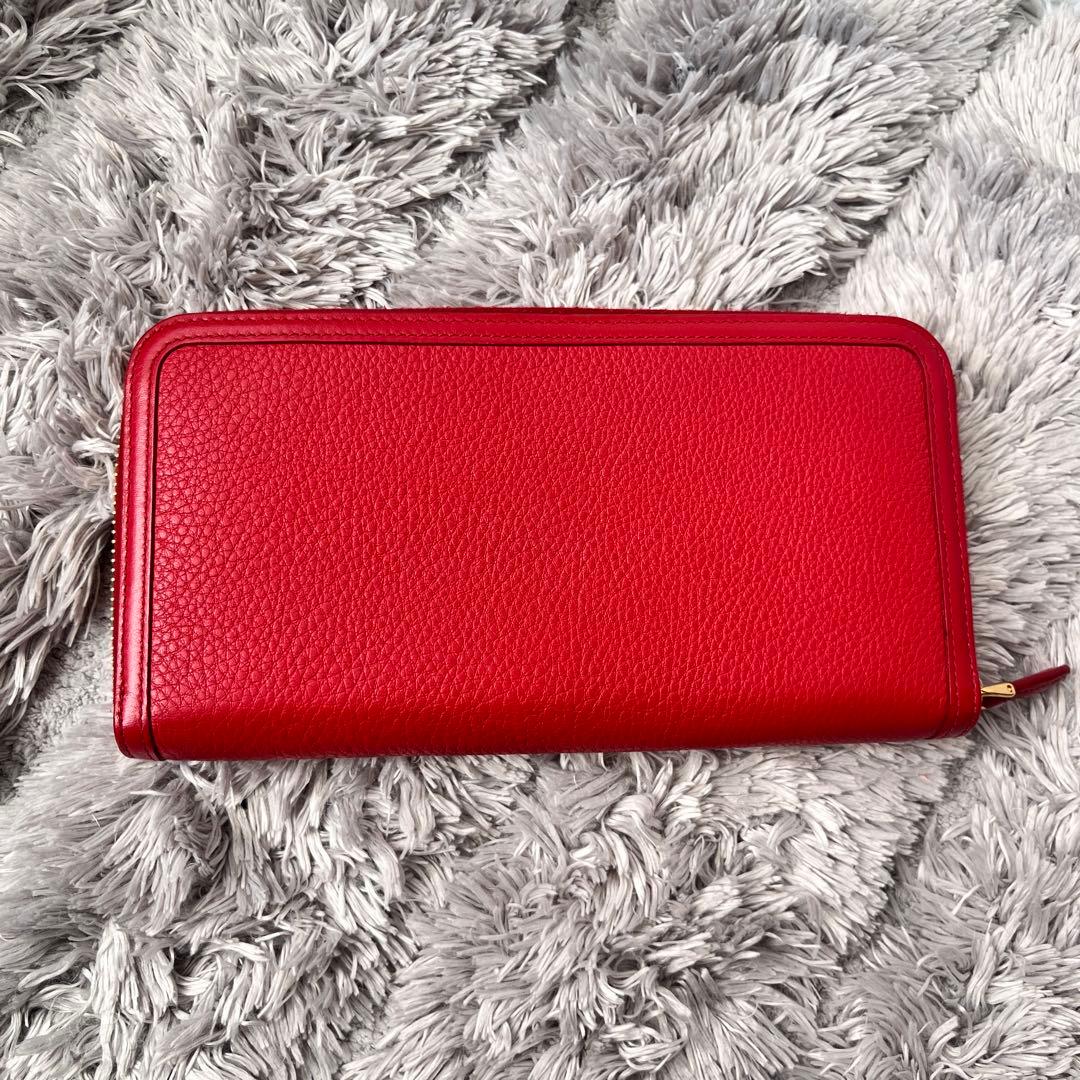 極美品✨PRADA ラウンドファスナー　三角ロゴ　シボレザー　レッド　レディース