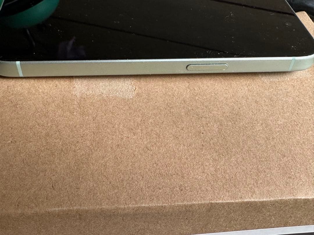 iPhone15 グリーン 128GB