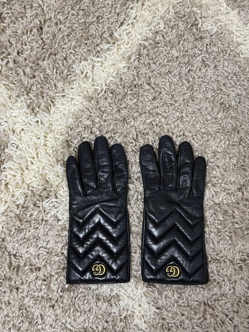 GUCCI ブラックレザー Gロゴ キルティング手袋