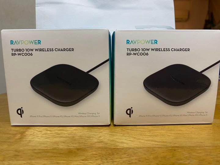 【未使用】コードレススマホ充電器　RAVPOWER（対応機種写真に貼ってます）