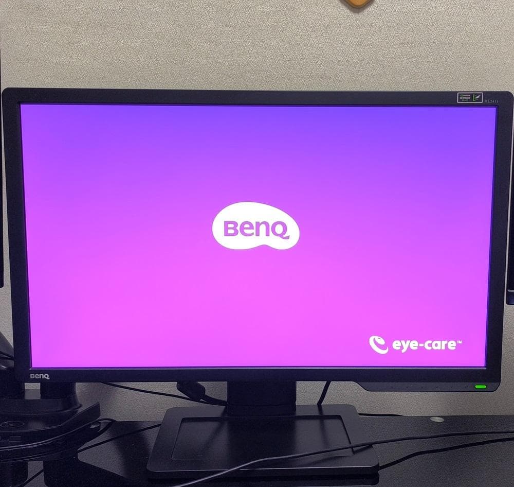 BenQ XL2411Z ゲーミングモニター 144Hz DVI 箱有