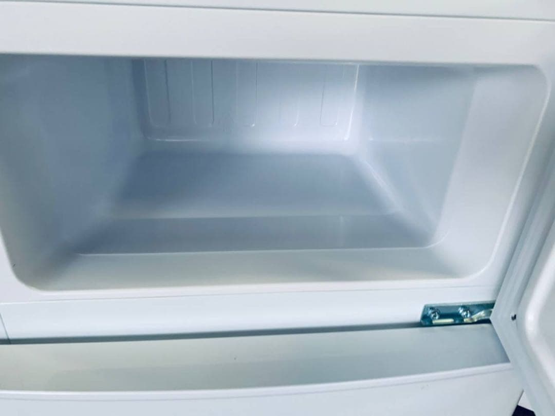 送料設置無料　TOSHIBA ノンフロン冷凍冷蔵庫 GR-U15BS