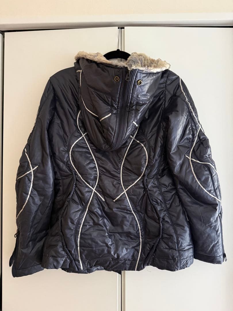 イッセイミヤケ　ファー付きネイビージャケット