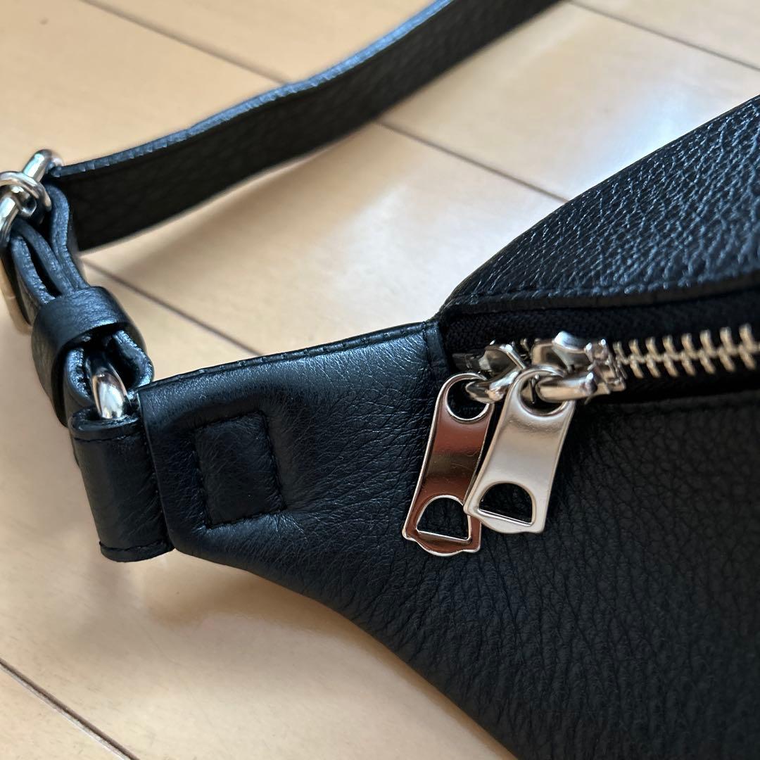 Chiii レザーボディバッグ　ウエストバッグBEAUTY&YOUTH