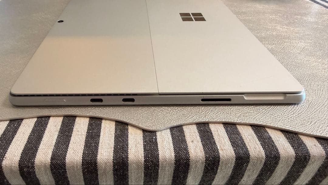 surface pro 8＋キーボード＋ACアダプター