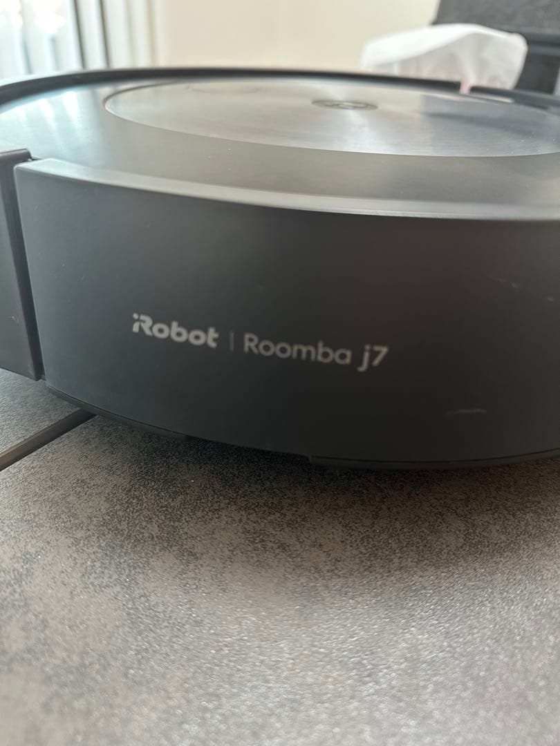iRobot Roomba j7+ロボット掃除機