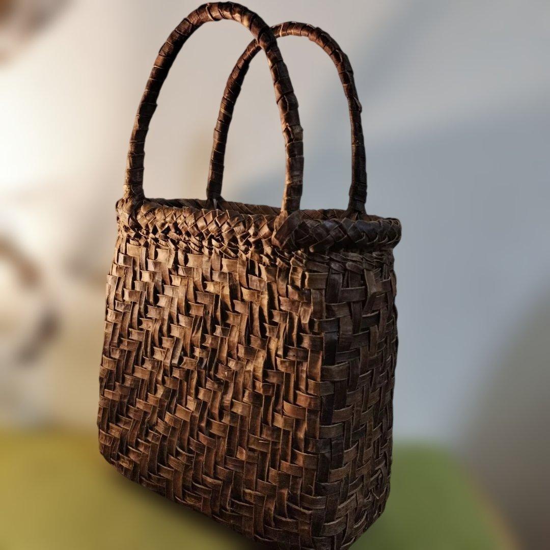 胡桃の皮網代編み籠バック約横19高さ20幅8