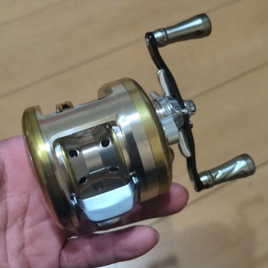 ミリオネア CV-Z 205 美品