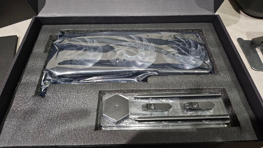 [使用頻度少]GeForce RTX 4070 Ti Super 玄人志向