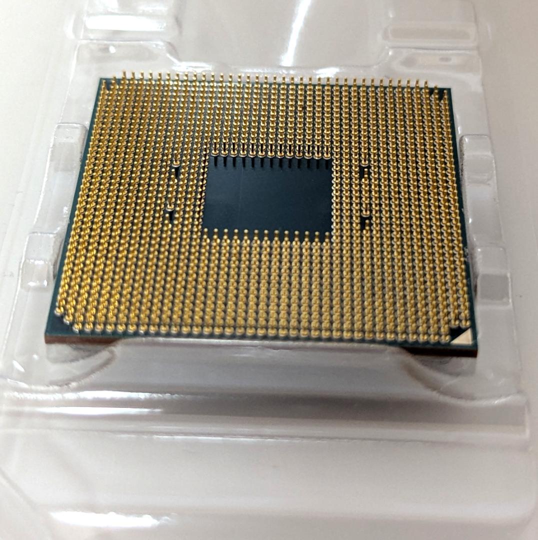 AMD Ryzen 7 3700X Wraith Prism RGBクーラー付き