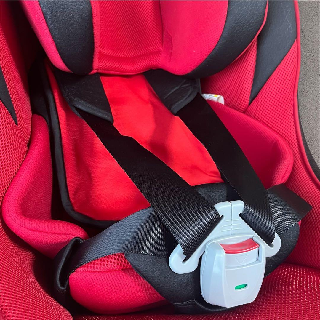 【美品】combi 新生児から4歳頃 チャイルドシート　ミニマグランデEG 赤