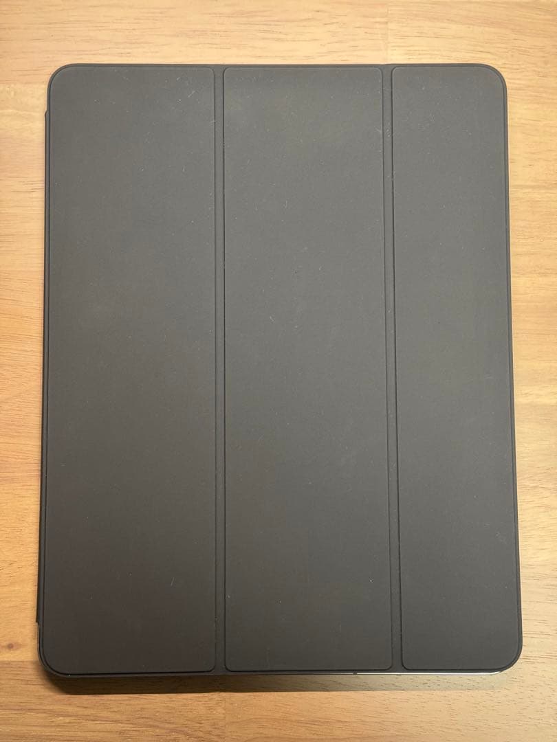 iPad Pro (M2) 12.9インチ セルラーモデル・ケース付き