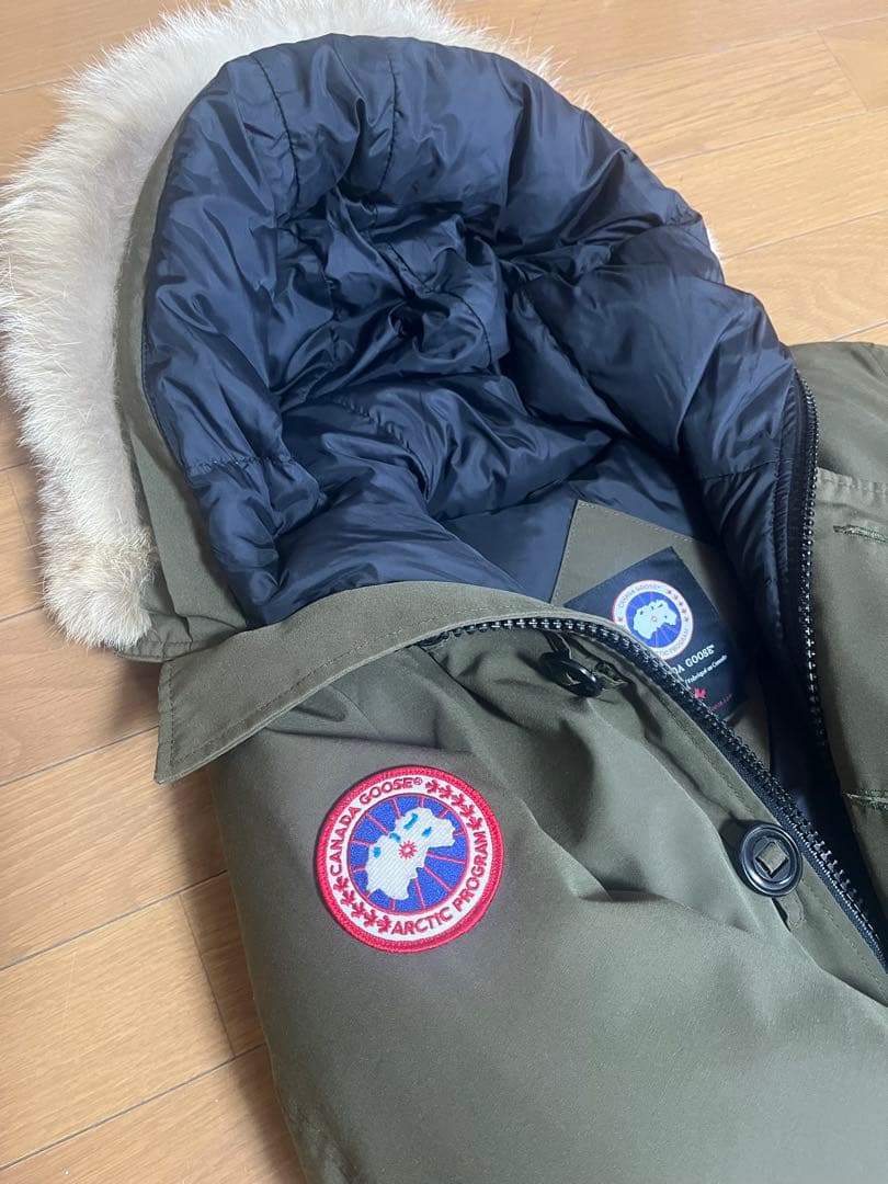 カナダグースダウンジャケット　ラブラドールボンバー