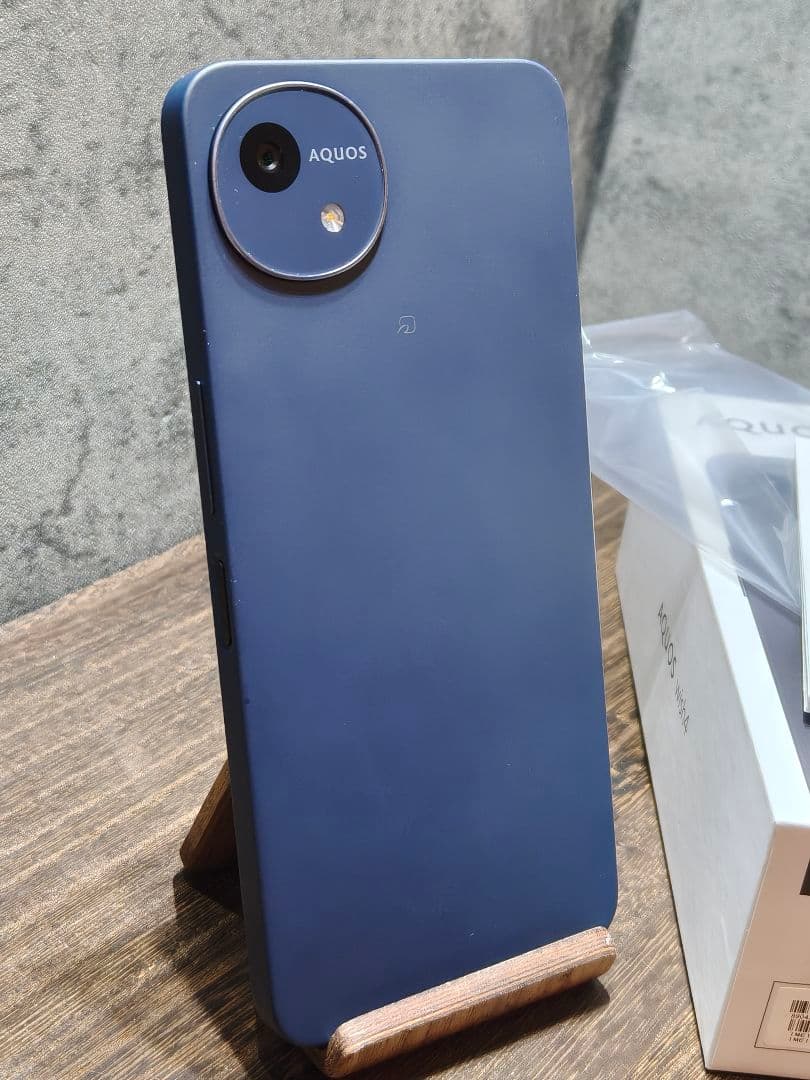 新品同様品 AQUOS wish4 A403SH SIMフリー スマホ