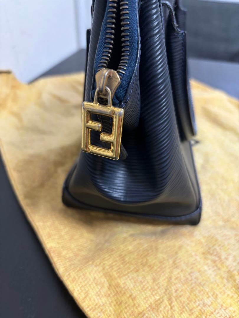 FENDIバッグ 2WAY ショルダーバッグ レザー ネイビー