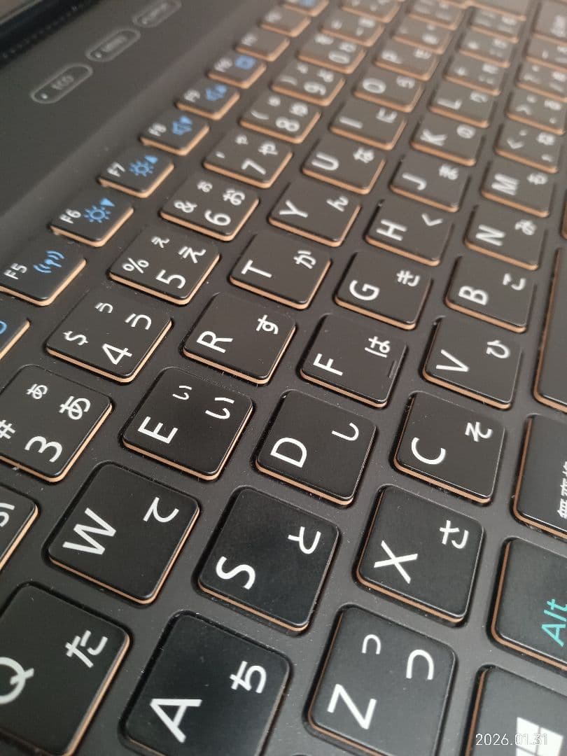 ⊇ LIFEBOOK AH77/R FMVA77RB ストレージ無 テカリ