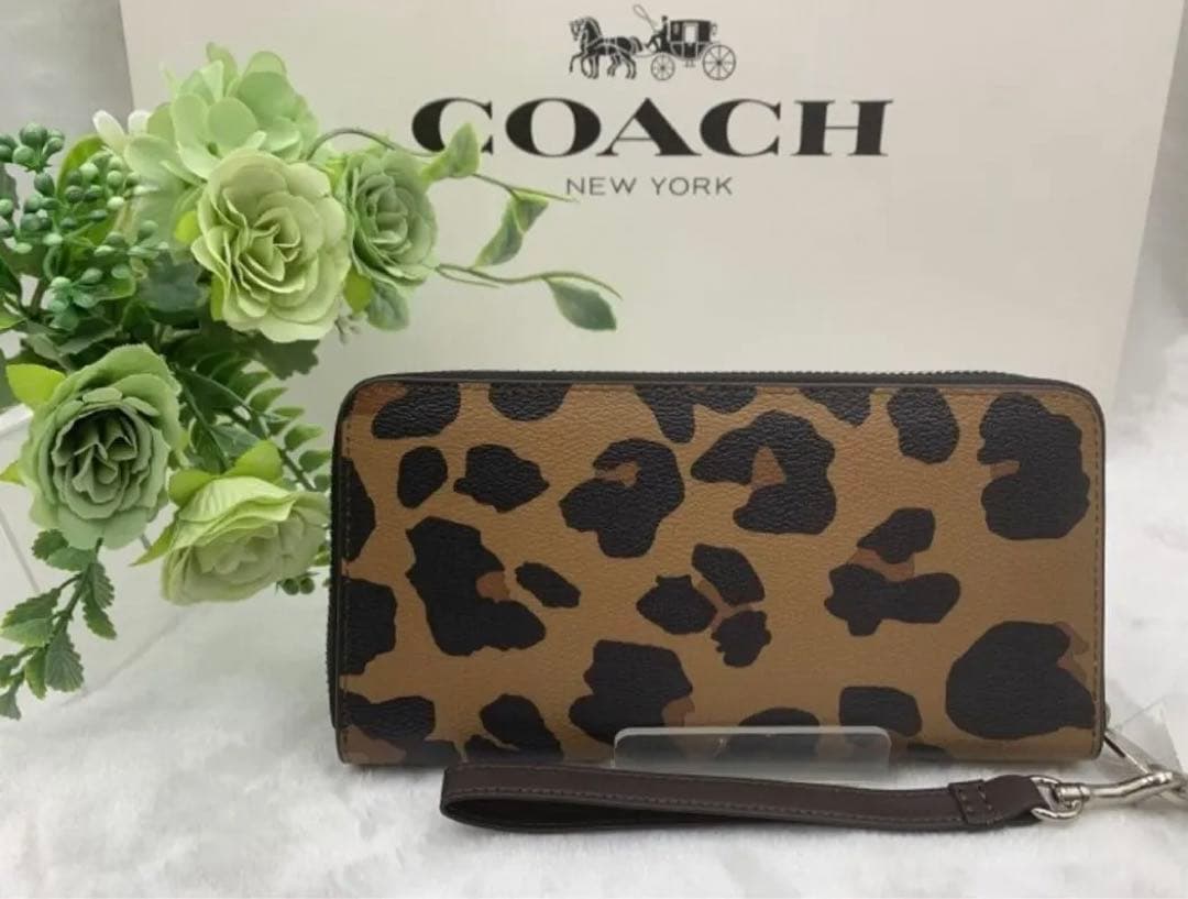 新品未使用コーチ長財布ヒョウ柄ラウンドファスナーレディースメンズ送料無料即日発送