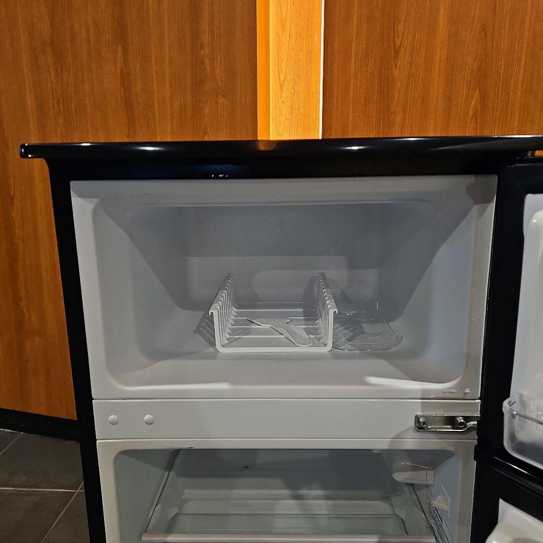 東京23区のみ送料無料！comfee 二段式冷蔵庫 黒