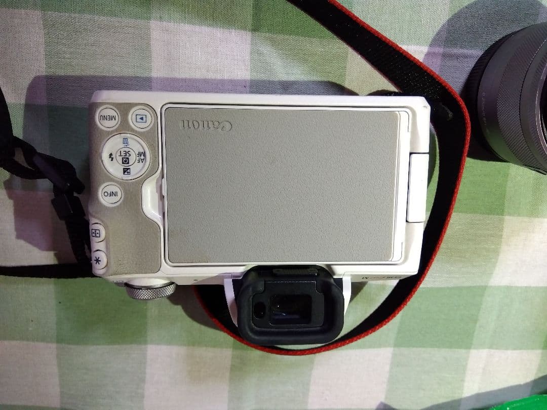 Canon EOS kiss m ホワイト ダブルズームレンズキット