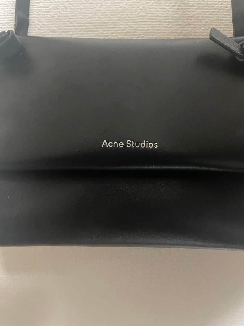 Acne Studios ブラック ミニ ショルダーバッグ