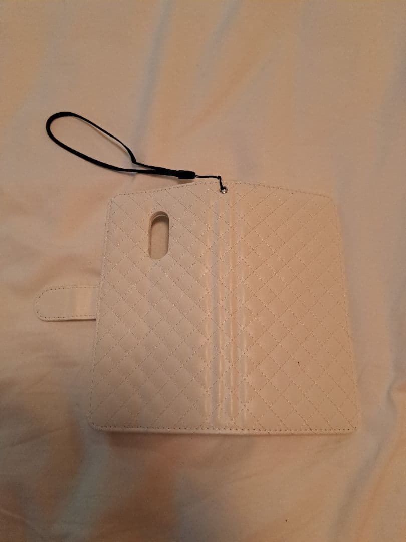 ドコモ　AQUOS　ZERO2　SH-01M　ホワイト