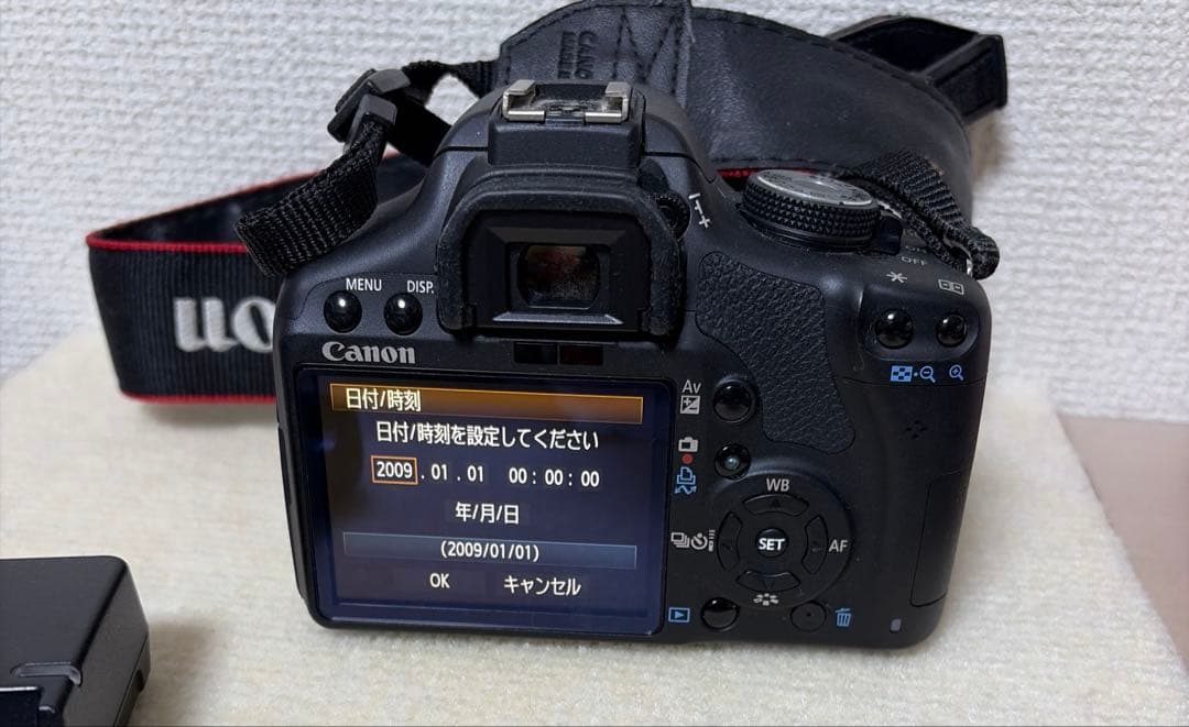 【ジャンク品】Canon EOS Kiss X3 レンズ.バッテリー.充電器他