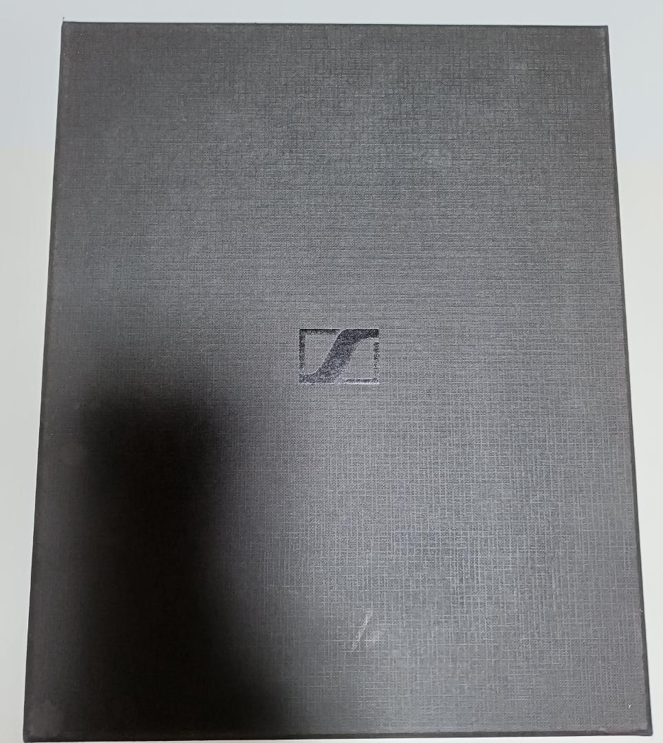 有線ヘッドホン SENNHEISER HD660s