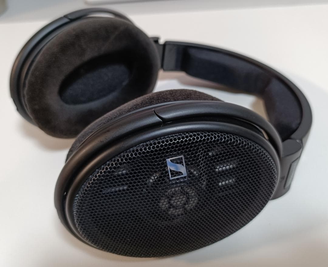 有線ヘッドホン SENNHEISER HD660s