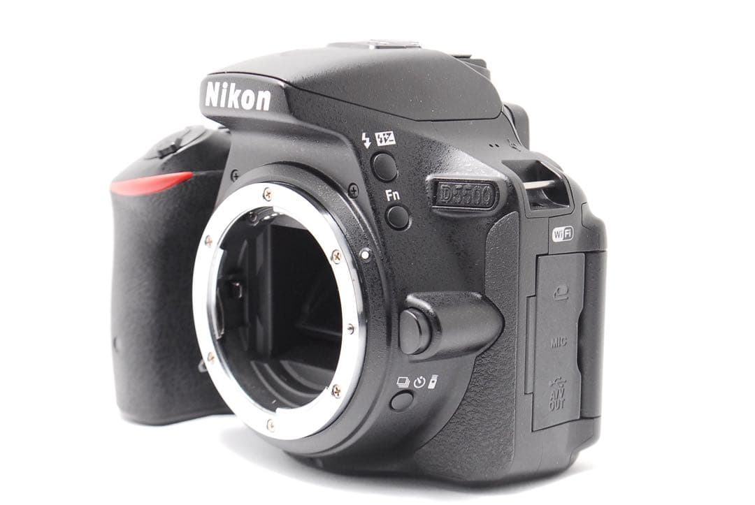 【極美品】ショット数少ない Nikon D5500 WiFi 初心者オススメ