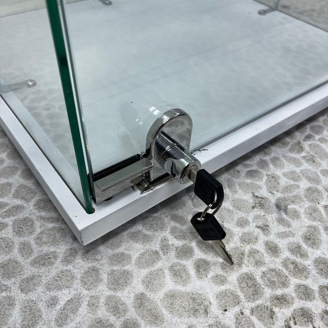 【配送可/直接引取歓迎】全面強化ガラス コレクションケース 3段 白塗装・鍵付き