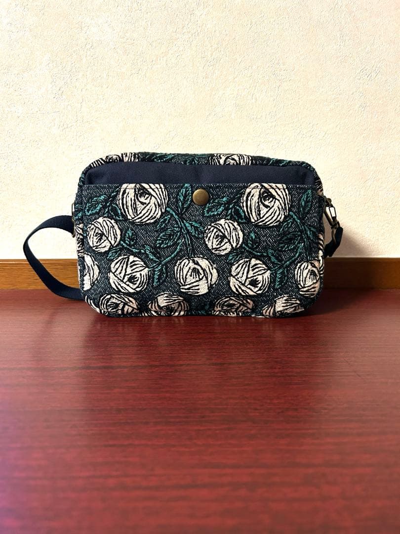 ミナペルホネン rosy ショルダーバック