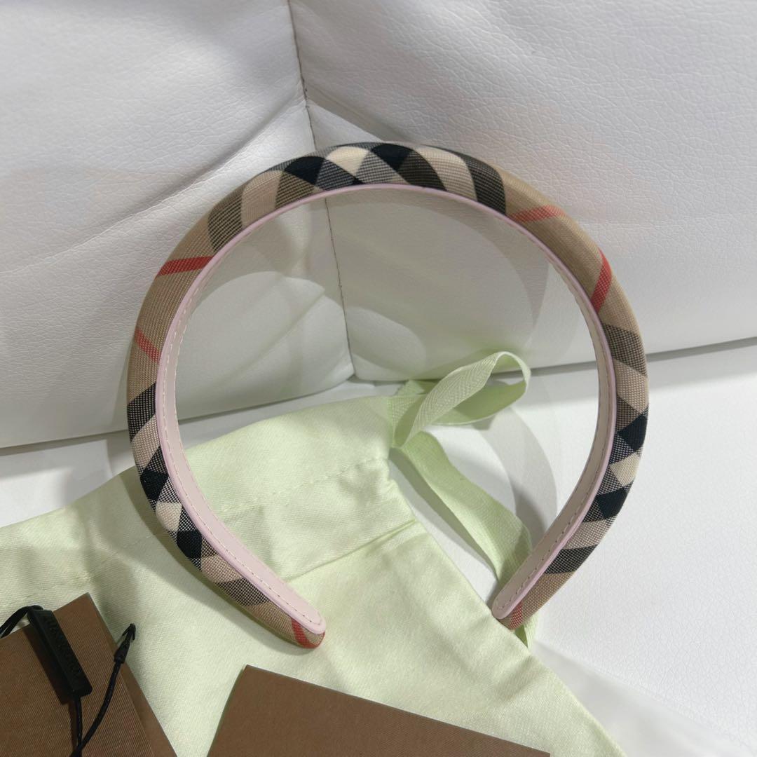 BURBERRY チェック柄 カチューシャ