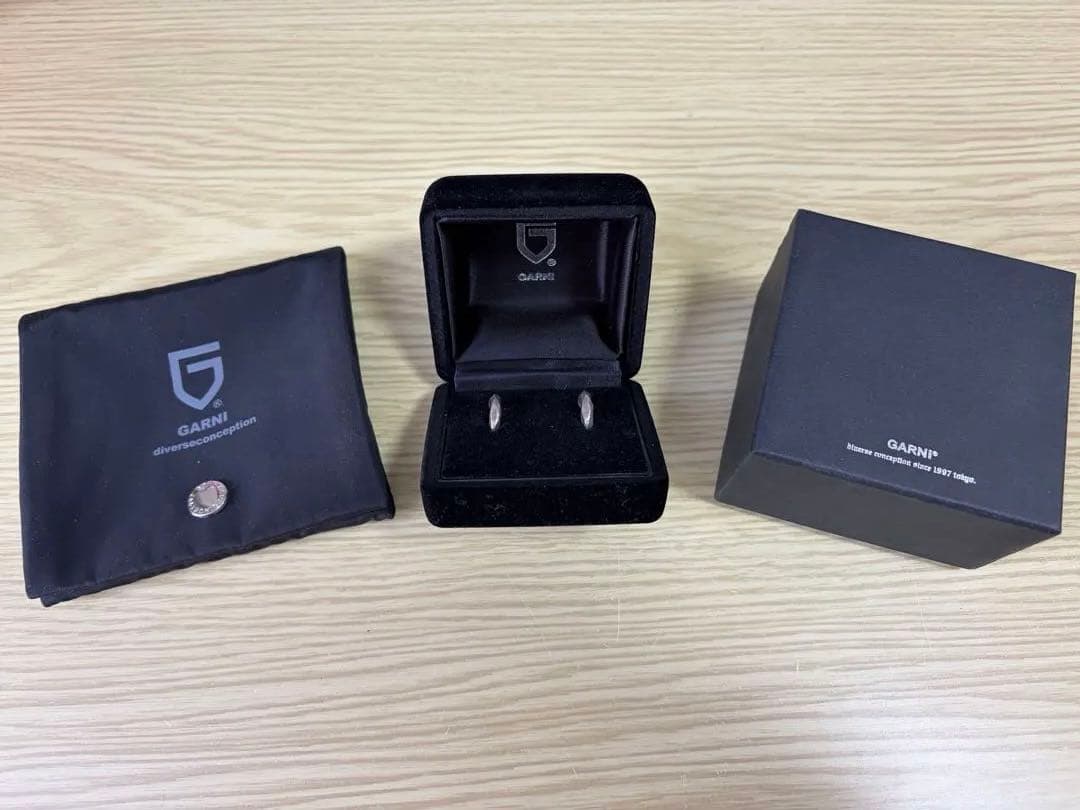 GARNI Crockery Pierce 両耳用