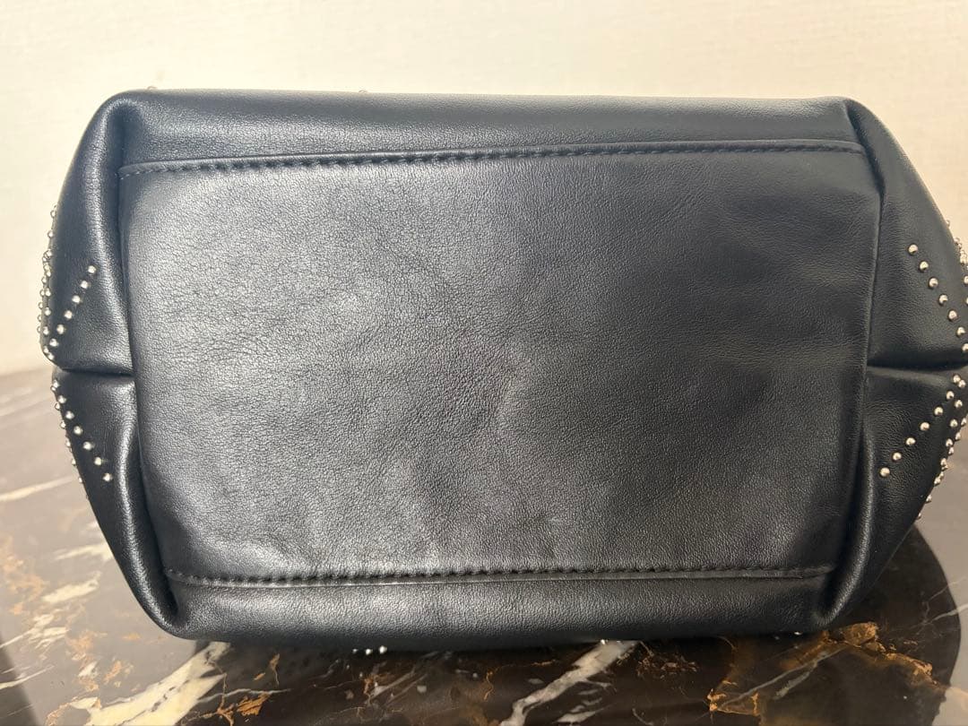 JIMMY CHOO ブラック ハンドバッグ スタースタッズ