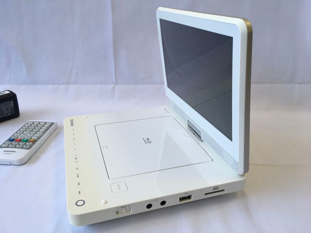 トウシバ　ポータブルブルーレイプレーヤー　SD-BP900S