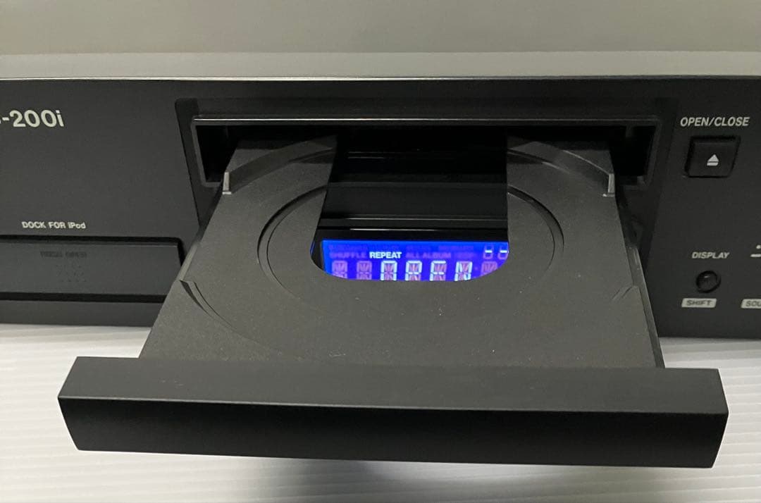 値下　TASCAM CD-200i CDプレーヤー /iPodドック