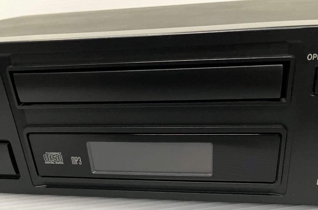 値下　TASCAM CD-200i CDプレーヤー /iPodドック