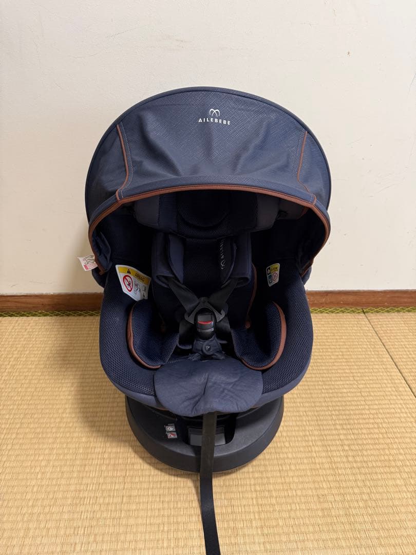 美品　AILEBEBE ネイビー チャイルドシート