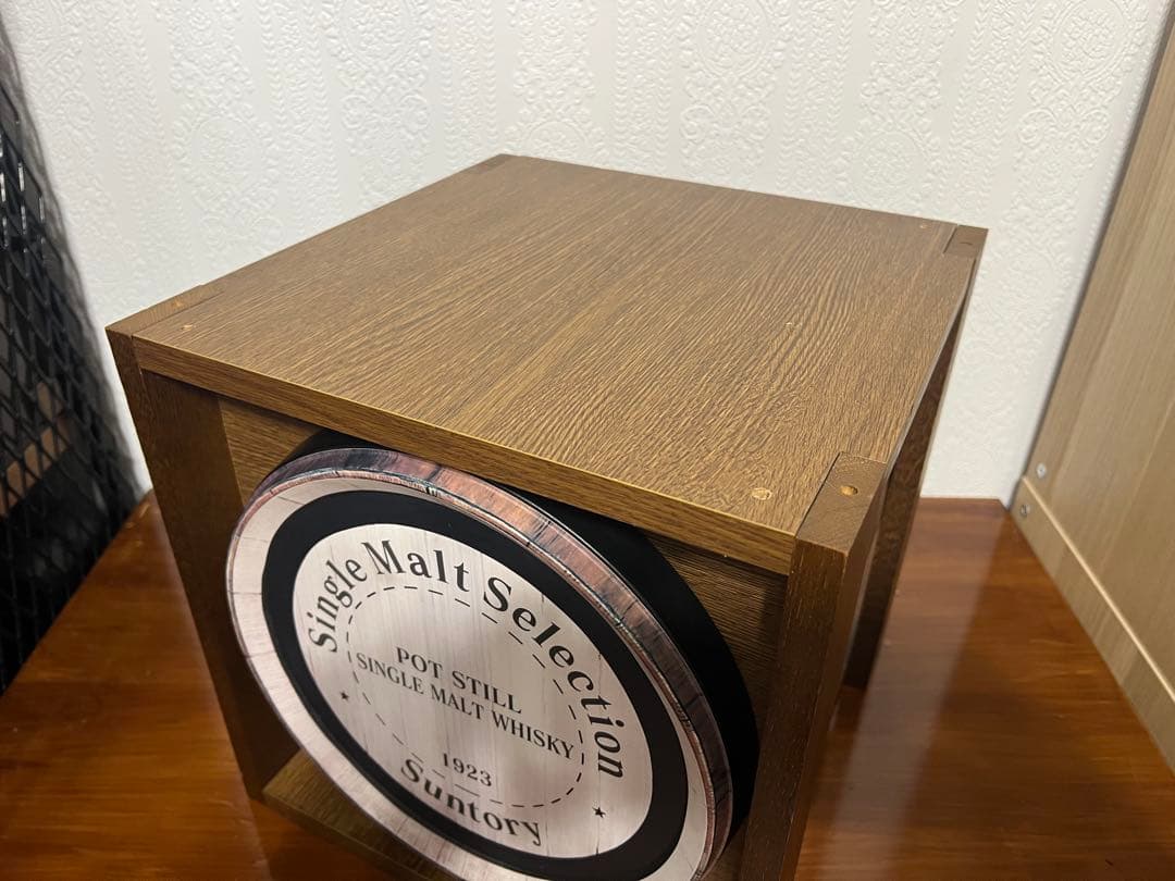 サントリー樽　ディスプレイ　３０cmキューブ