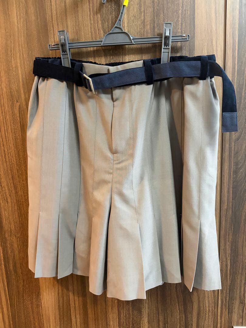 Sacai プリーツショーツ【10月16日まで】