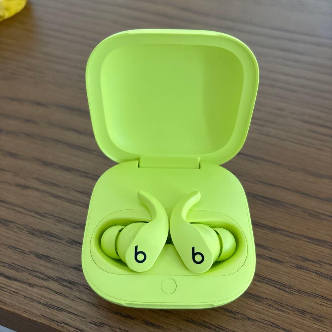 Beats Fit Pro ボルトイエロー MPLK3PA/A