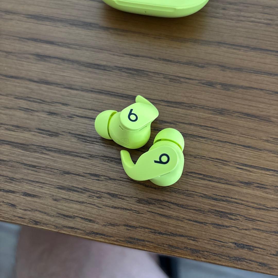 Beats Fit Pro ボルトイエロー MPLK3PA/A