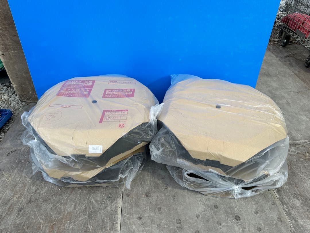 ★新車取り外し★新品タイヤ★ハイエースアルミホイール4本