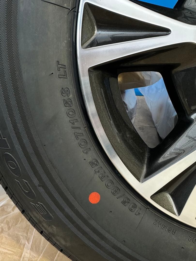 ★新車取り外し★新品タイヤ★ハイエースアルミホイール4本